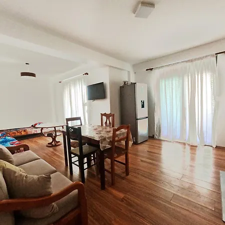 Apartament Shtepi Pushimi, Qera Foto Maqo